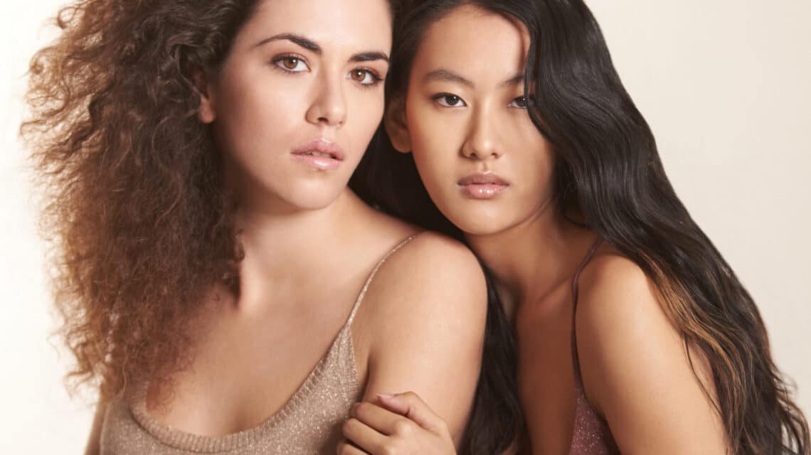 VAI ESI PRĀTOJIS, KĀDAS MODES TENDENCES MŪS SAGAIDA 2022. GADĀ?