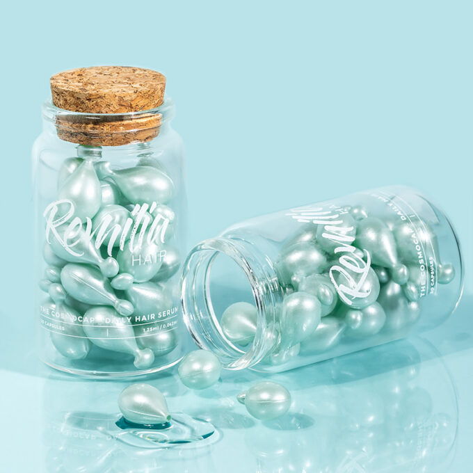 Remilia cosmocap matu serums Biolagunevas kapselpakendis reisisõbralik kerge koostisega keratiinseerum on loodud kahususe vähendamiseks, sära ja pehmuse lisamiseks ning juuste murdumise ennetamiseks.